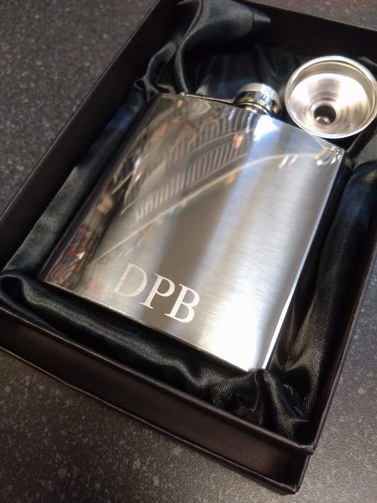 6oz Polished Hip Flask In Black Gift Box